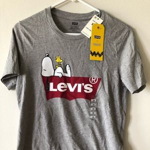Limited Edition Levi’s Peanut t-shirt